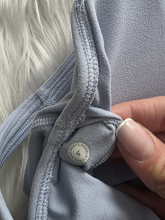 Lululemon Light Blue Athletic Crop Tank Size 4 - Picture 4 of 5